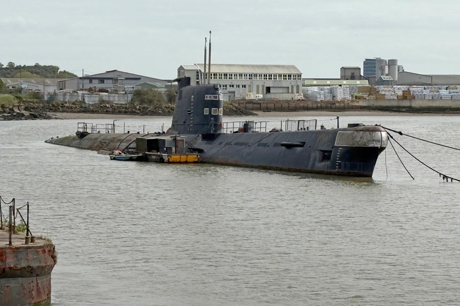 Submarine